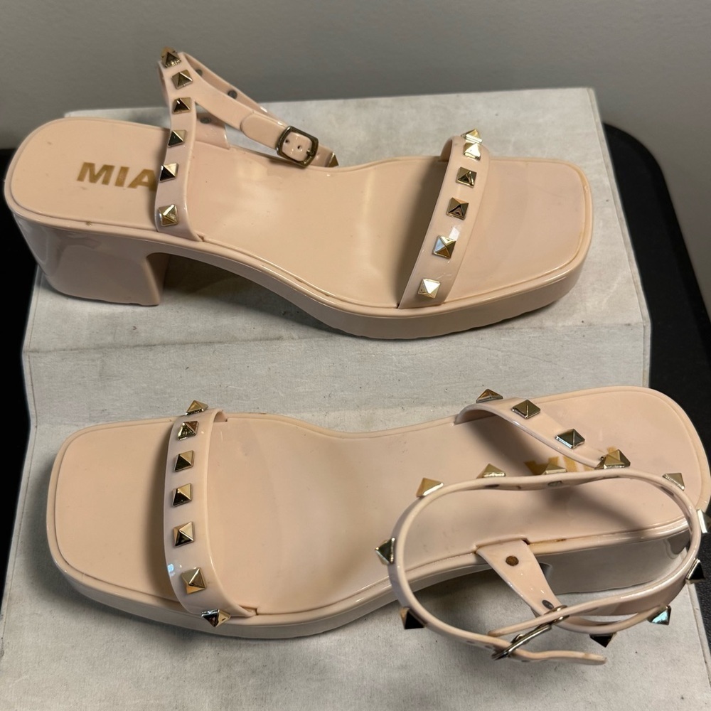 Mia jelly sandals women, size 8, NWOT , studded, nude - Picture 3 of 10